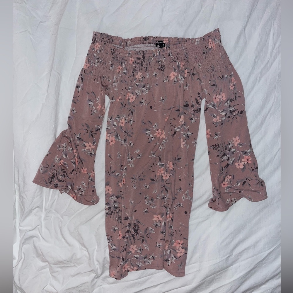 Barely worn! Express XL bell sleeve short dress